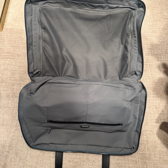 Away Weekender Bag - Picture 3 of 5